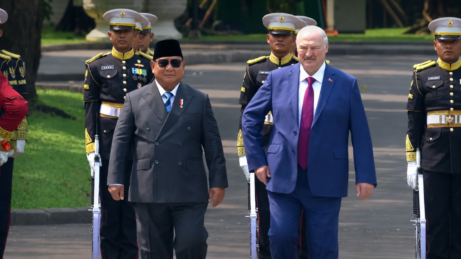 Istana, Presiden Prabowo Subianto menyambut langsung Presiden Belarus Alexander Lukashenko di Istana Merdeka Dok. Seputarmedia.id/Anas Ibrahim